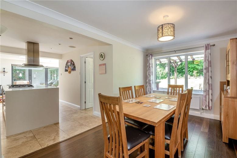 5 bedroom house, Yattendon Road, Hermitage RG18 - Available