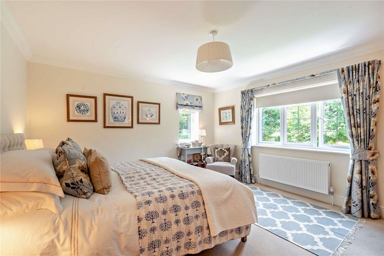 5 bedroom house, Yattendon Road, Hermitage RG18 - Available