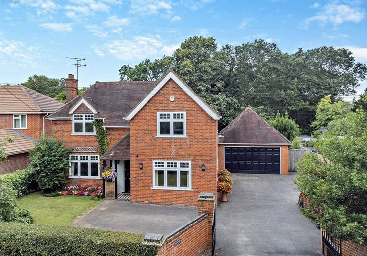 4 bedroom house, Upper Bucklebury, Reading RG7 - Available