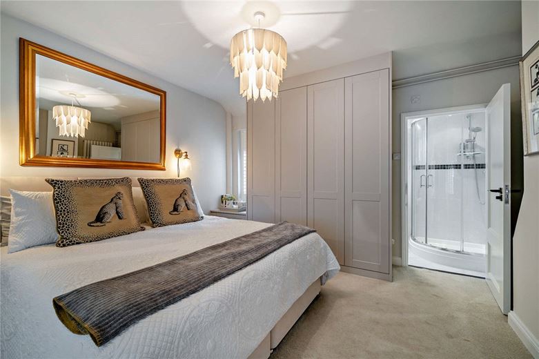 2 bedroom bungalow, Ridgeway Close, Hermitage RG18 - Sold STC