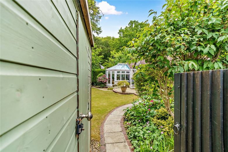 2 bedroom bungalow, Ridgeway Close, Hermitage RG18 - Sold STC