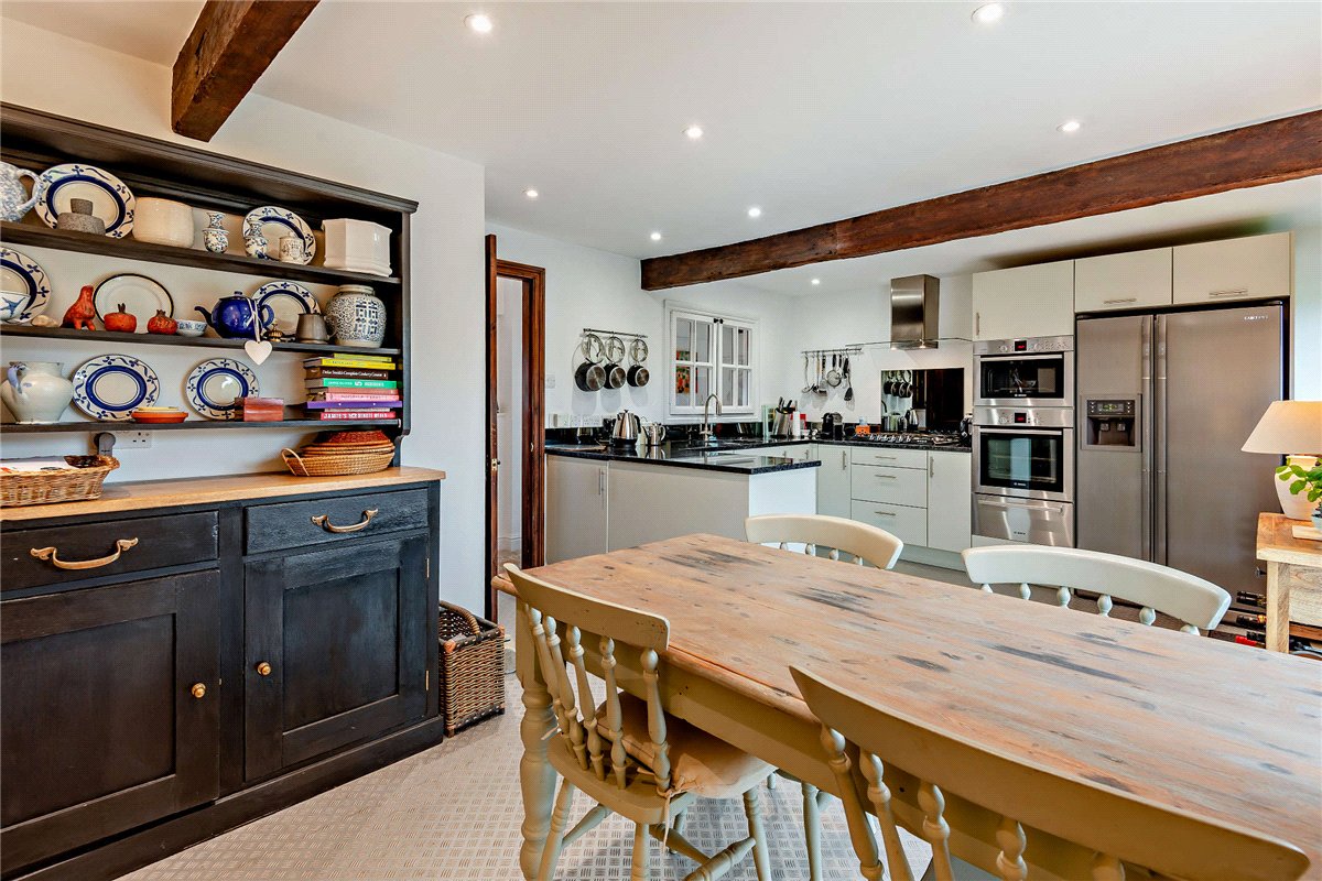 3 bedroom house, Crookham Hill, Thatcham RG19 - Available