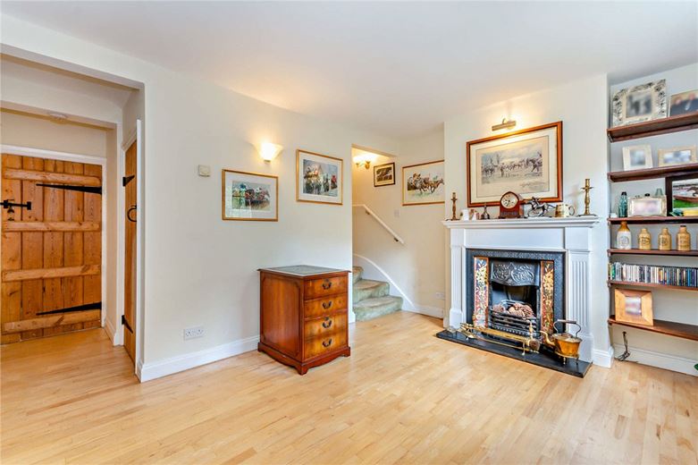 3 bedroom house, Newbury Road, Kingsclere RG20 - Sold STC