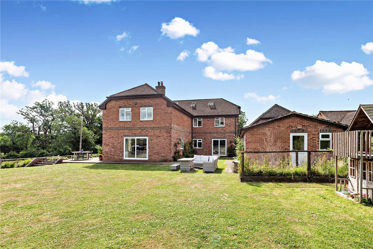 3.2 acres House, Wickham Heath, Newbury RG20 - Sold STC