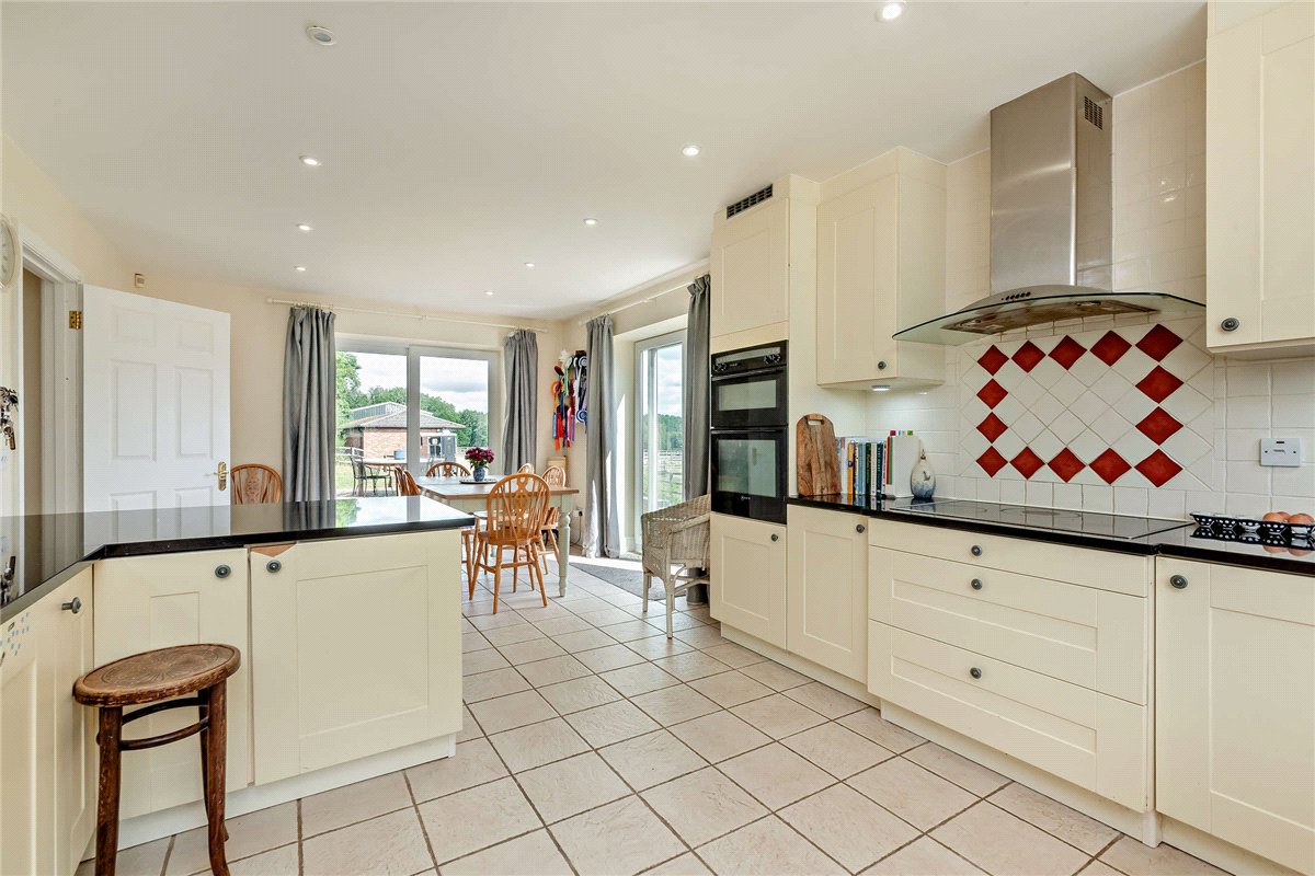 3.2 acres House, Wickham Heath, Newbury RG20 - Sold STC