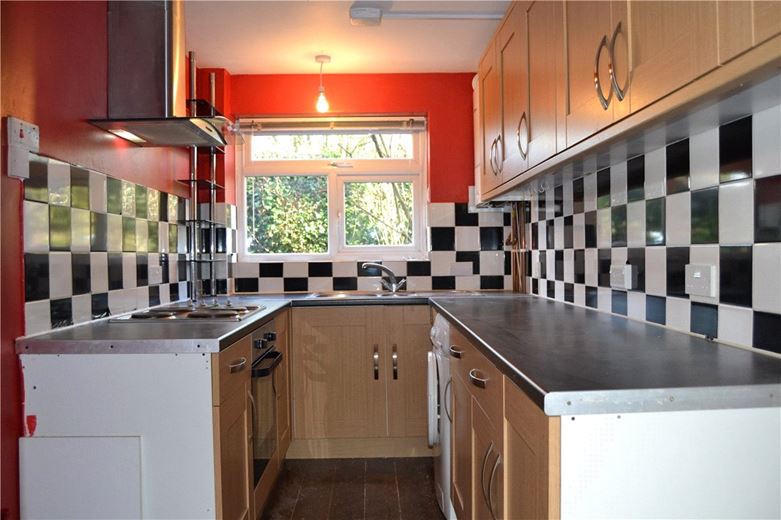 2 bedroom maisonette, Newbury, Berkshire RG14 - Sold STC