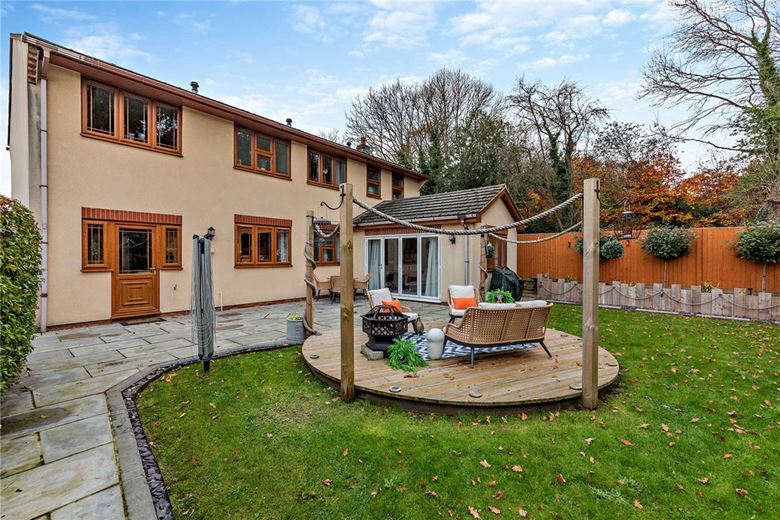 4 bedroom house, Hatch Close, Chapel Row RG7 - Sold STC