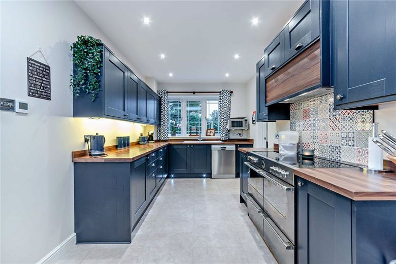 4 bedroom house, Hatch Close, Chapel Row RG7 - Sold STC