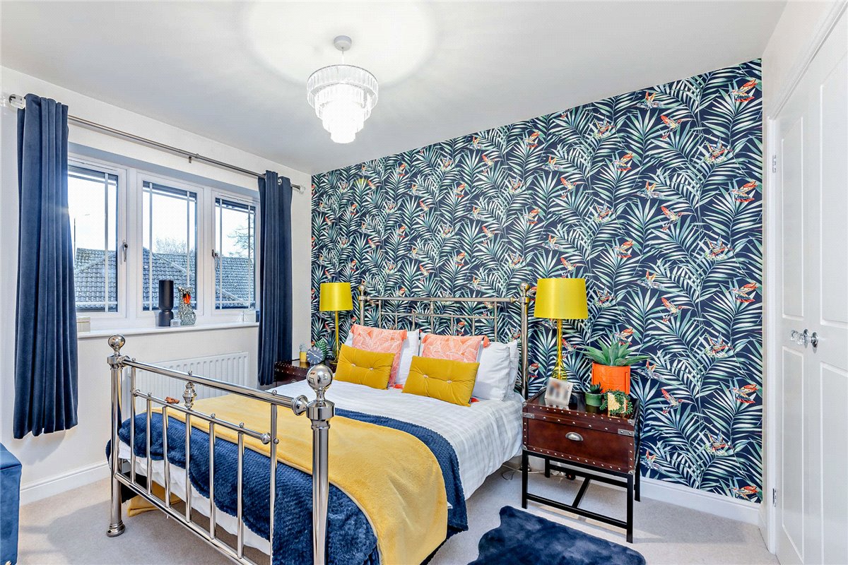 4 bedroom house, Hatch Close, Chapel Row RG7 - Sold STC