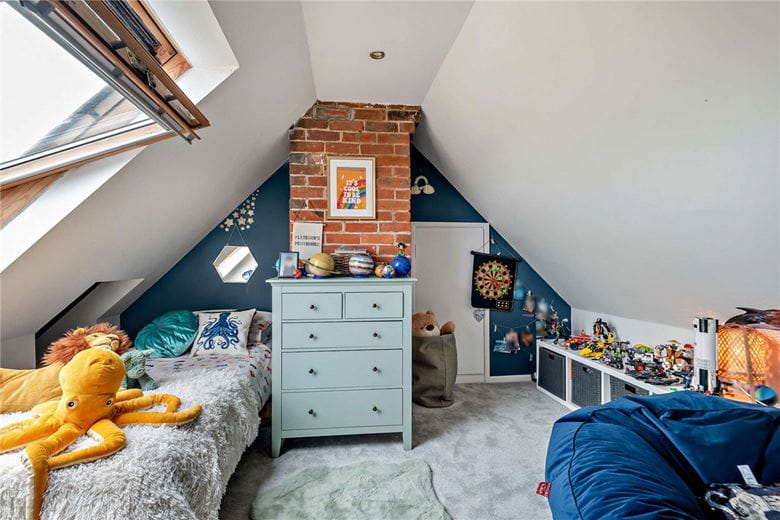 4 bedroom house, Cold Ash Hill, Cold Ash RG18 - Available