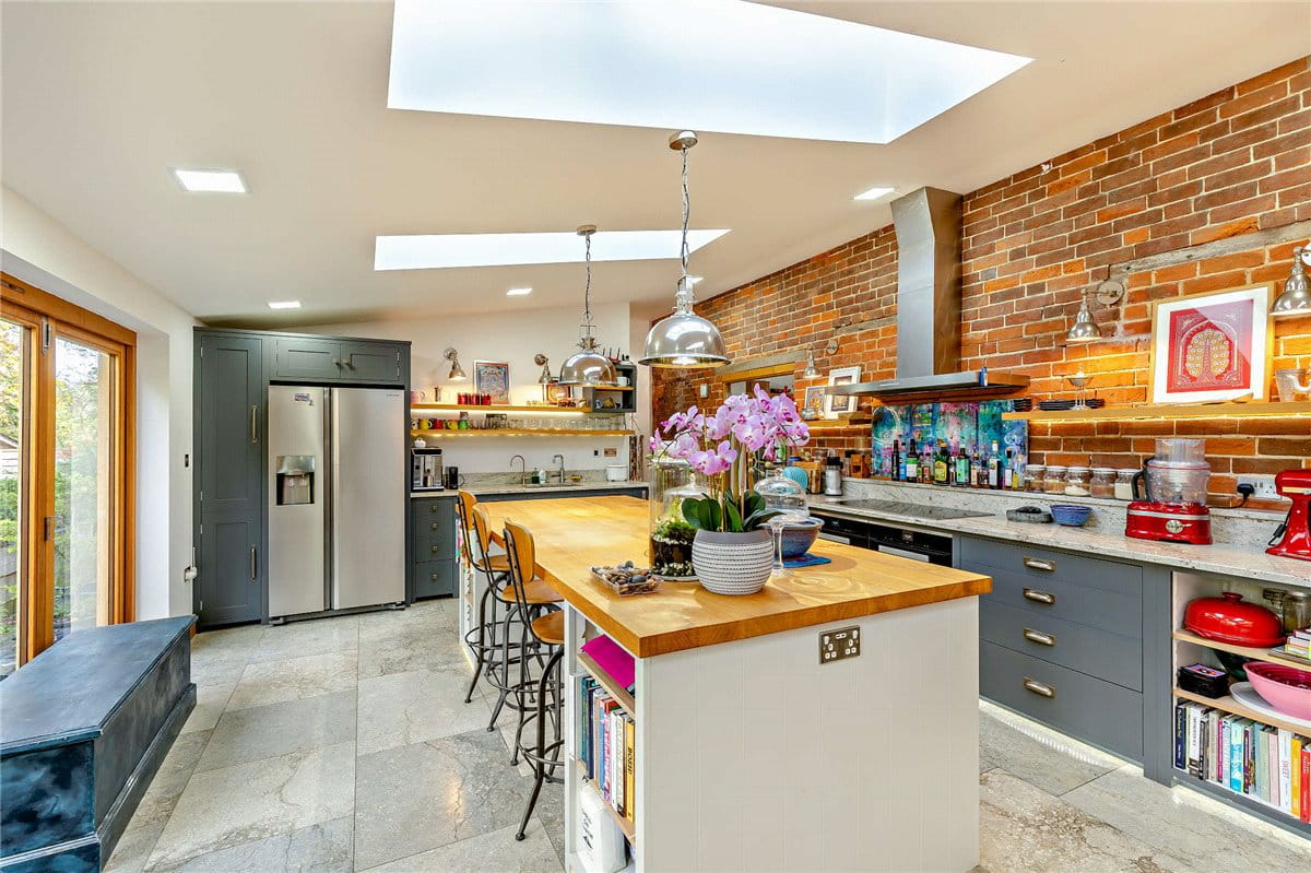 4 bedroom house, Long Lane, Shaw RG14 - Sold STC