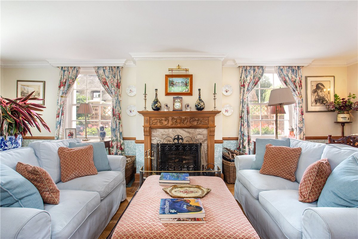 6 bedroom house, Eastbury, Hungerford RG17 - Available