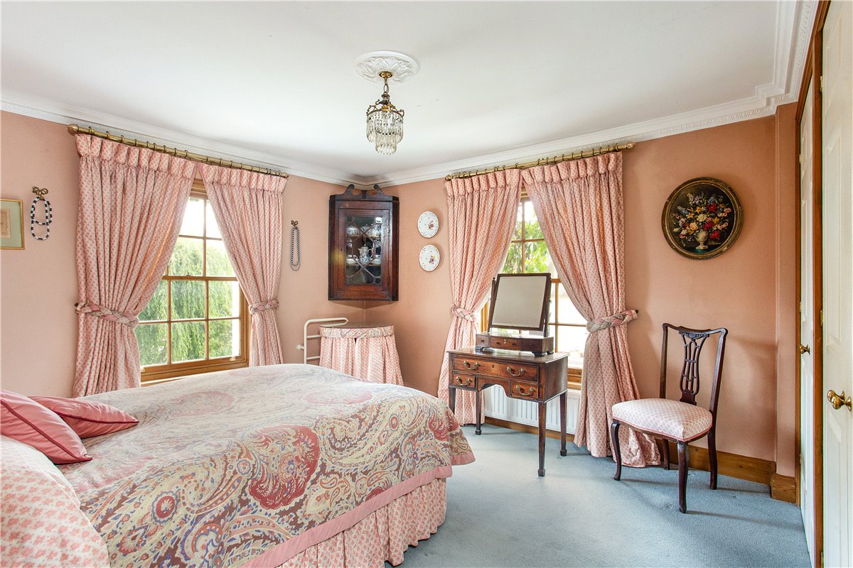 6 bedroom house, Eastbury, Hungerford RG17 - Available