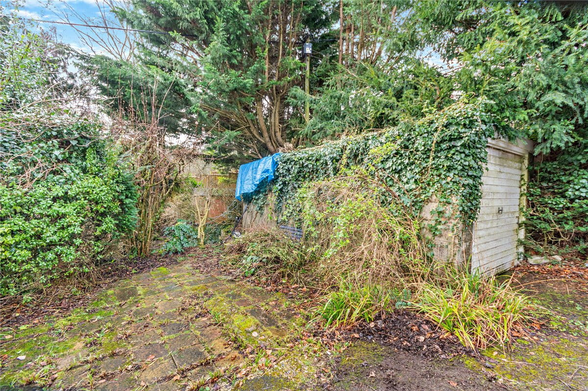 2 bedroom house, Belmont, Woodspeen RG20 - Available