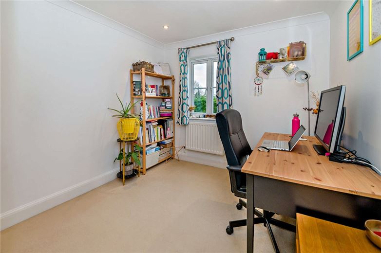 4 bedroom house, Claremont Crescent, Newbury RG14 - Sold