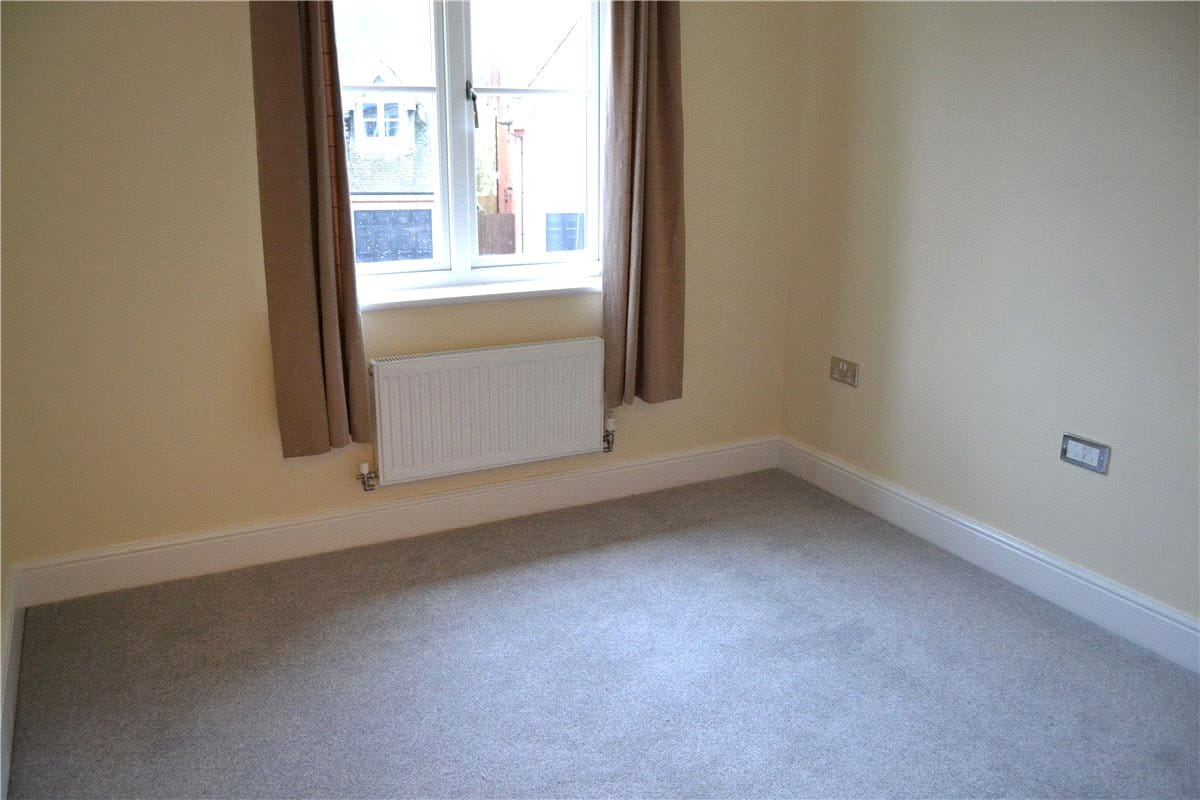 2 bedroom flat, Hermitage Green, Hermitage RG18 - Sold STC