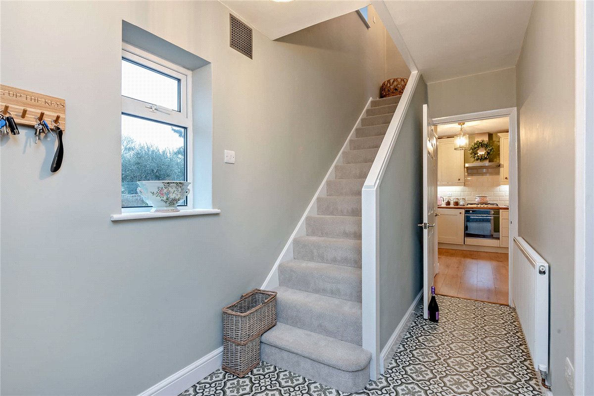 3 bedroom house, Cherry Close, Newbury RG14 - Sold STC