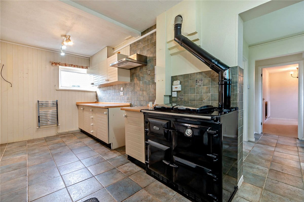 3 bedroom house, Gravelly Close, North End RG20 - Available