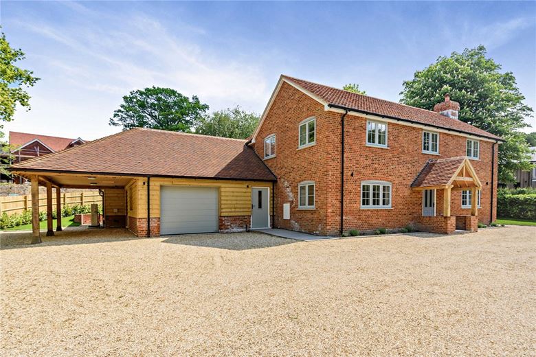 5 bedroom house, Newtown, Newbury RG20 - Available