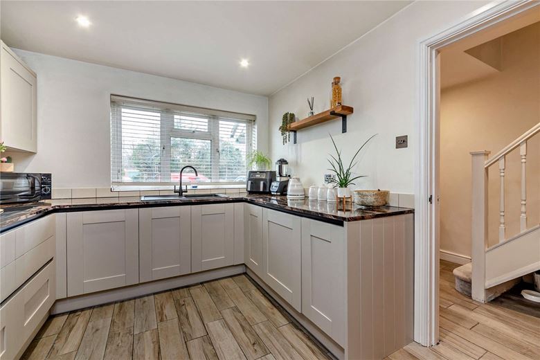 3 bedroom house, Copnor Close, Woolton Hill RG20 - Sold STC