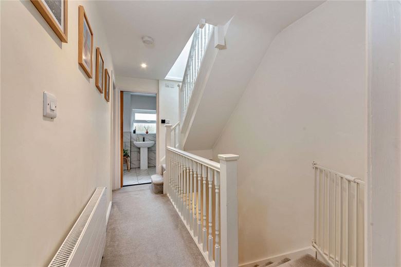 3 bedroom house, Copnor Close, Woolton Hill RG20 - Sold STC