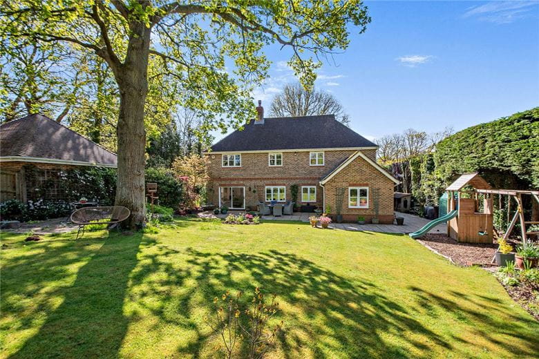 5 bedroom house, Oak Close, Baughurst RG26 - Available