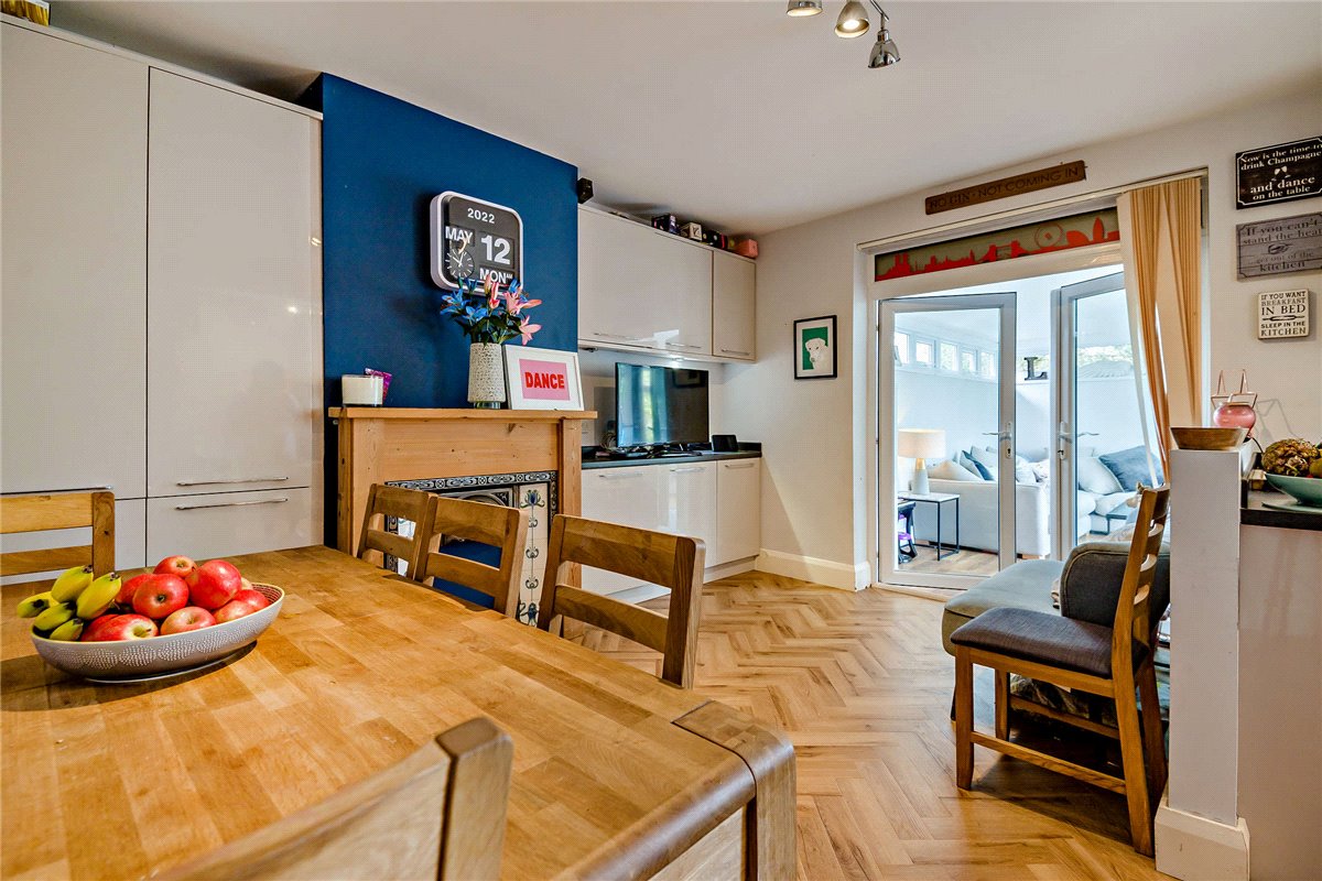 5 bedroom house, Catherine Road, Newbury RG14 - Sold STC