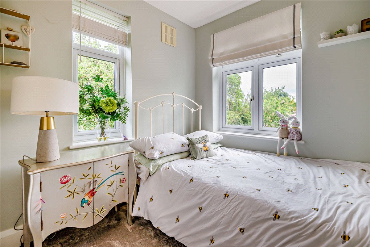 5 bedroom house, Catherine Road, Newbury RG14 - Sold STC