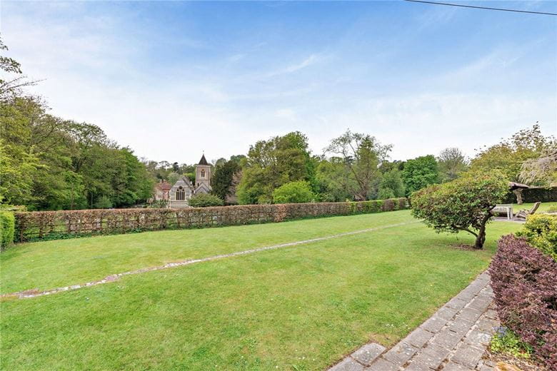 4 bedroom house, Church Lane, Speen RG14 - Available
