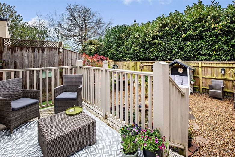 5 bedroom house, The Dolmans, Shaw RG14 - Available