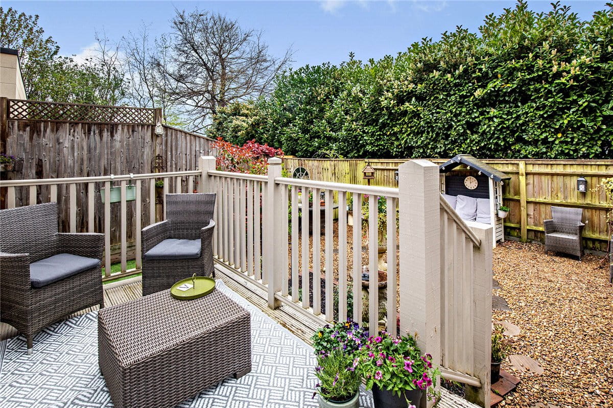 5 bedroom house, The Dolmans, Shaw RG14 - Available