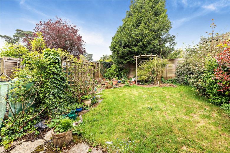 3 bedroom house, Harwood Rise, Woolton Hill RG20 - Sold STC