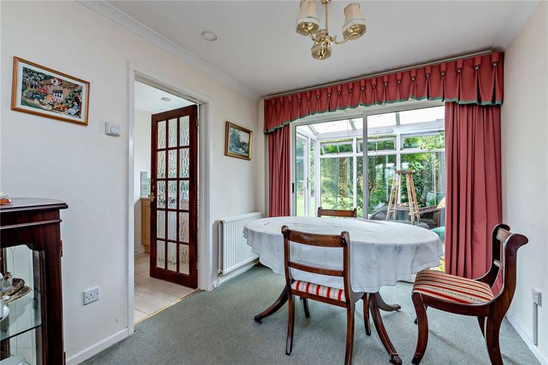 3 bedroom house, Harwood Rise, Woolton Hill RG20 - Sold STC