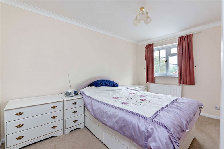 3 bedroom house, Harwood Rise, Woolton Hill RG20 - Sold STC