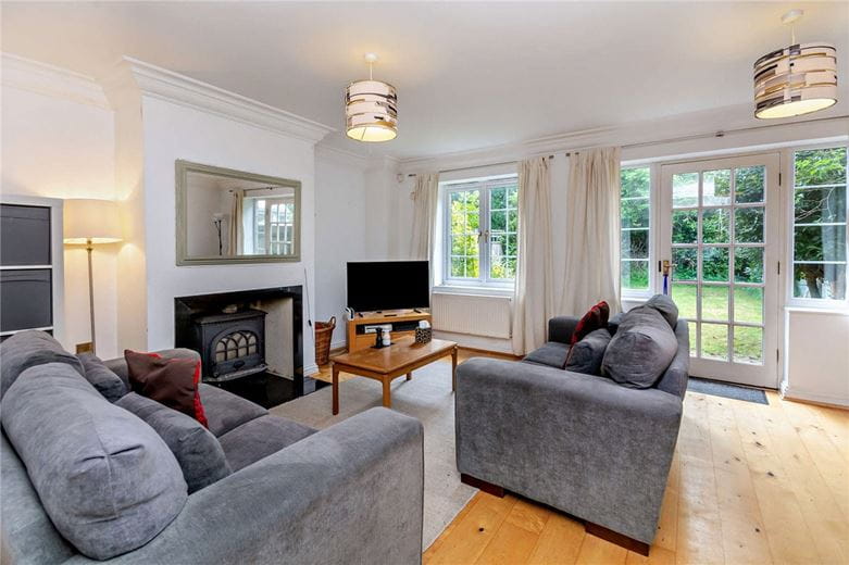3 bedroom house, Pantings Lane, Highclere RG20 - Available