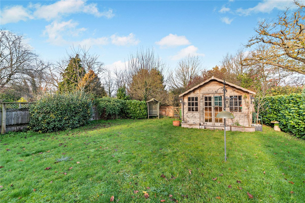 4 bedroom house, Hambridge Lane, Newbury RG14 - Available