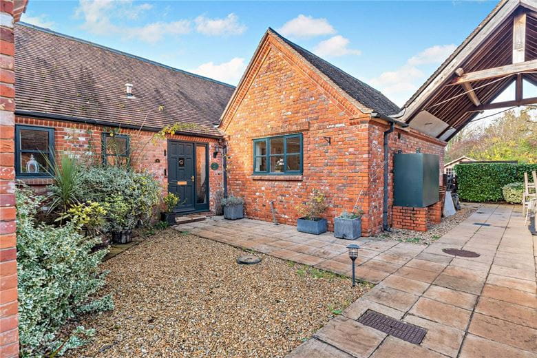 4 bedroom house, Hambridge Lane, Newbury RG14 - Available