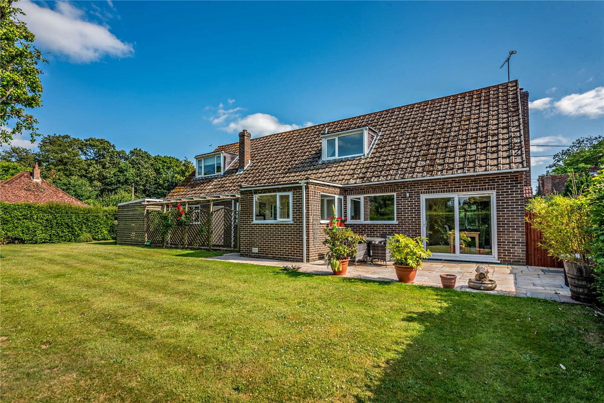 4 bedroom house, Freshfields Lane, Chieveley RG20 - Available