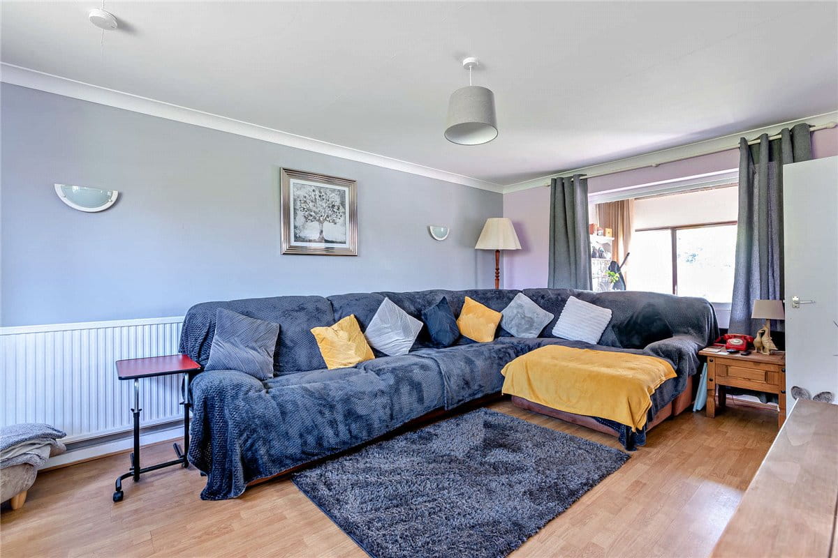 2 bedroom bungalow, Sheepdrove Road, Lambourn RG17 - Available