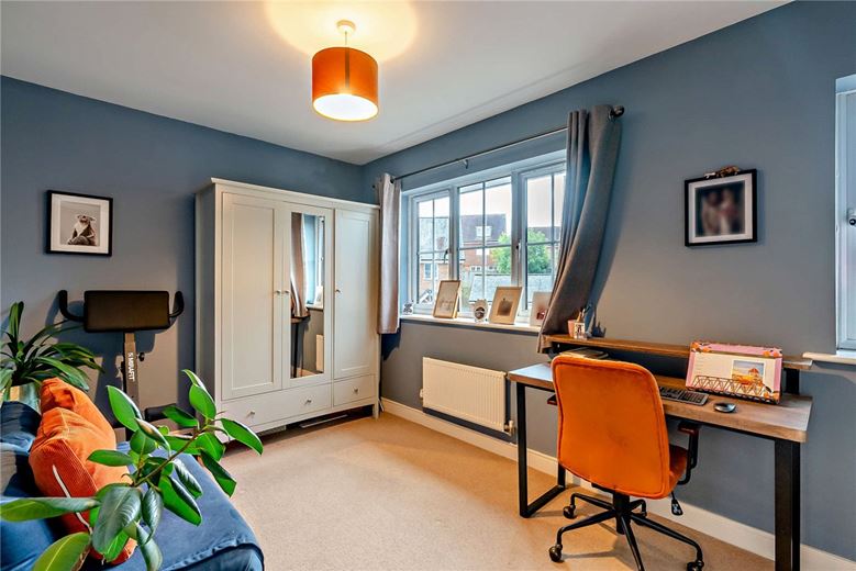 3 bedroom house, Merlin Road, Bishops Green RG20 - Sold STC