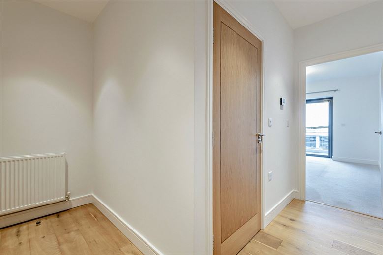 1 bedroom flat, Kingman Way, Newbury RG14 - Sold STC