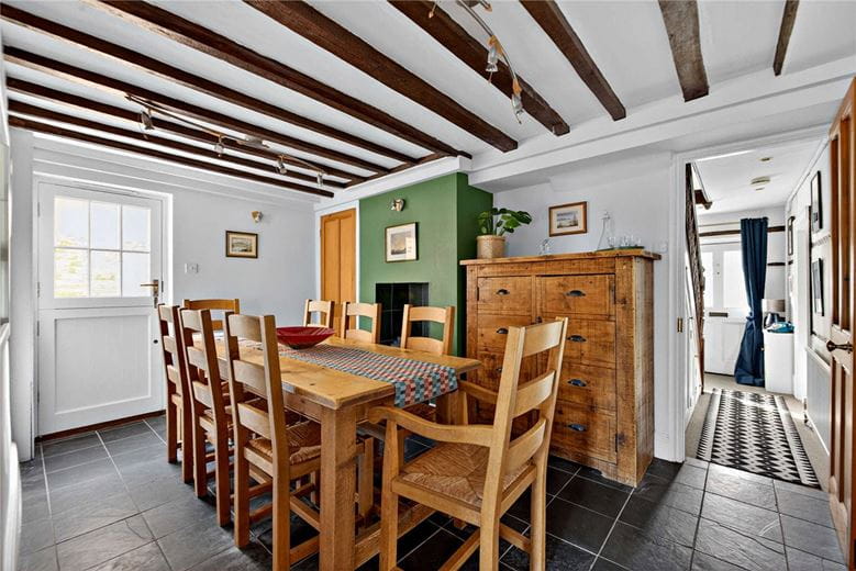 4 bedroom house, George Street, Kingsclere RG20 - Available