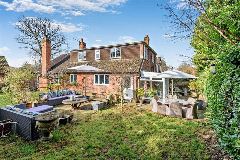 4 bedroom house, Broadlayings, Woolton Hill RG20 - Sold STC