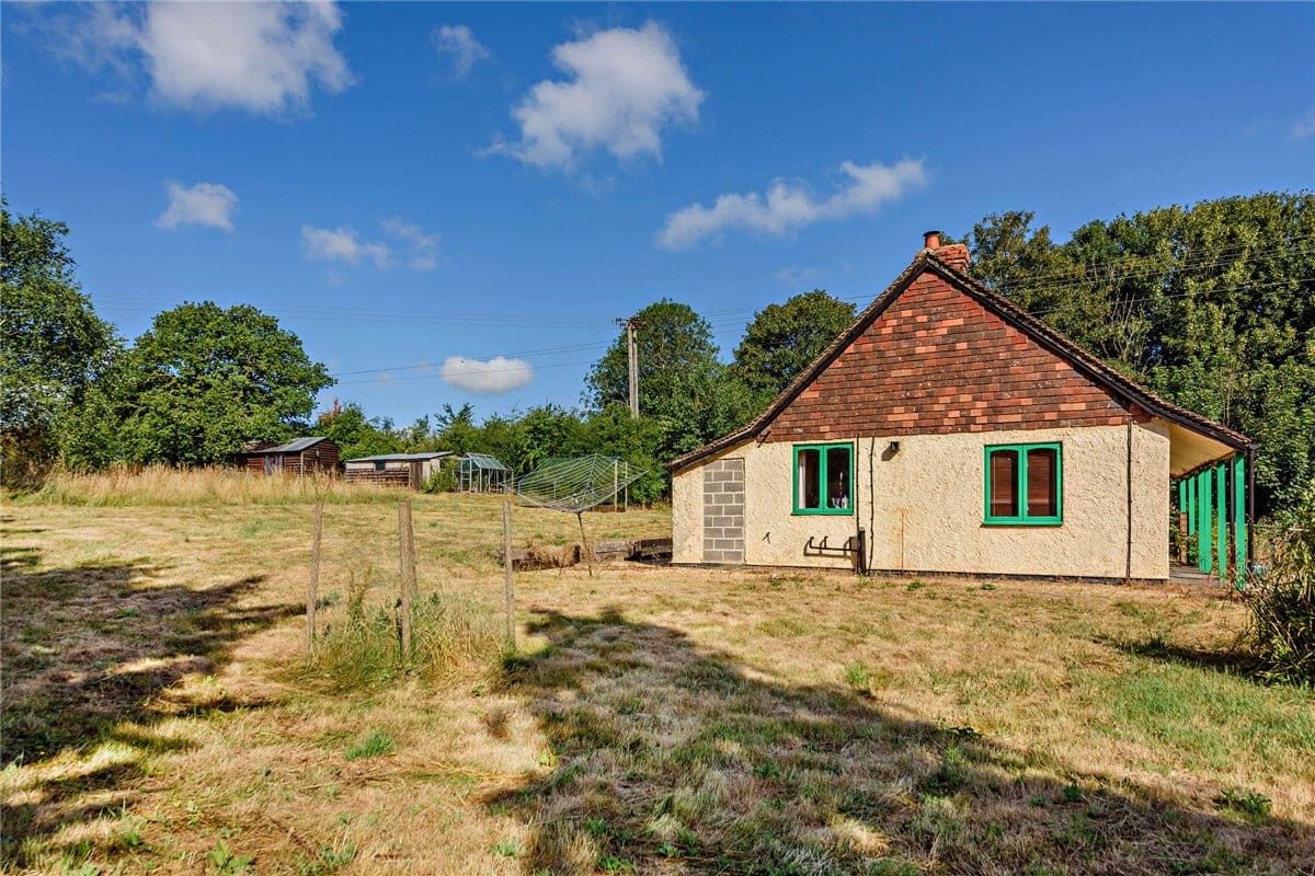 2 bedroom house, Main Street, Chaddleworth RG20 - Sold STC