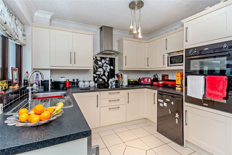 3 bedroom house, Billington Way, Thatcham RG18 - Sold STC