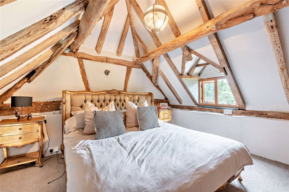 4 bedroom house, Ashford Hill Road, Headley RG19 - Available