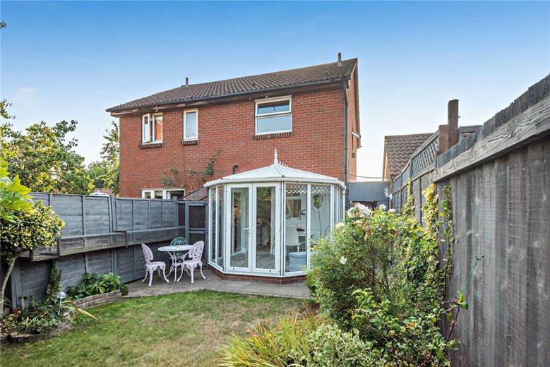 2 bedroom house, Blackdown Way, Thatcham RG19 - Sold