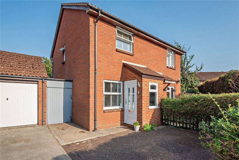 2 bedroom house, Blackdown Way, Thatcham RG19 - Sold