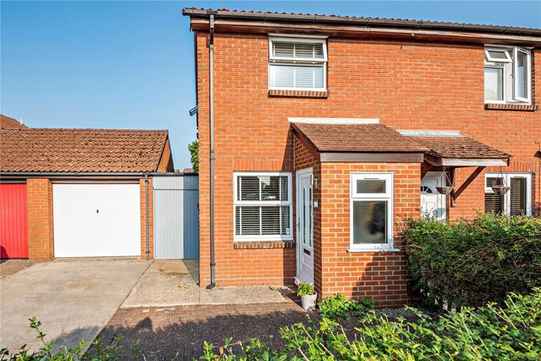 2 bedroom house, Blackdown Way, Thatcham RG19 - Sold