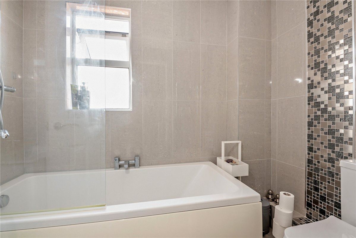 2 bedroom house, Blackdown Way, Thatcham RG19 - Sold